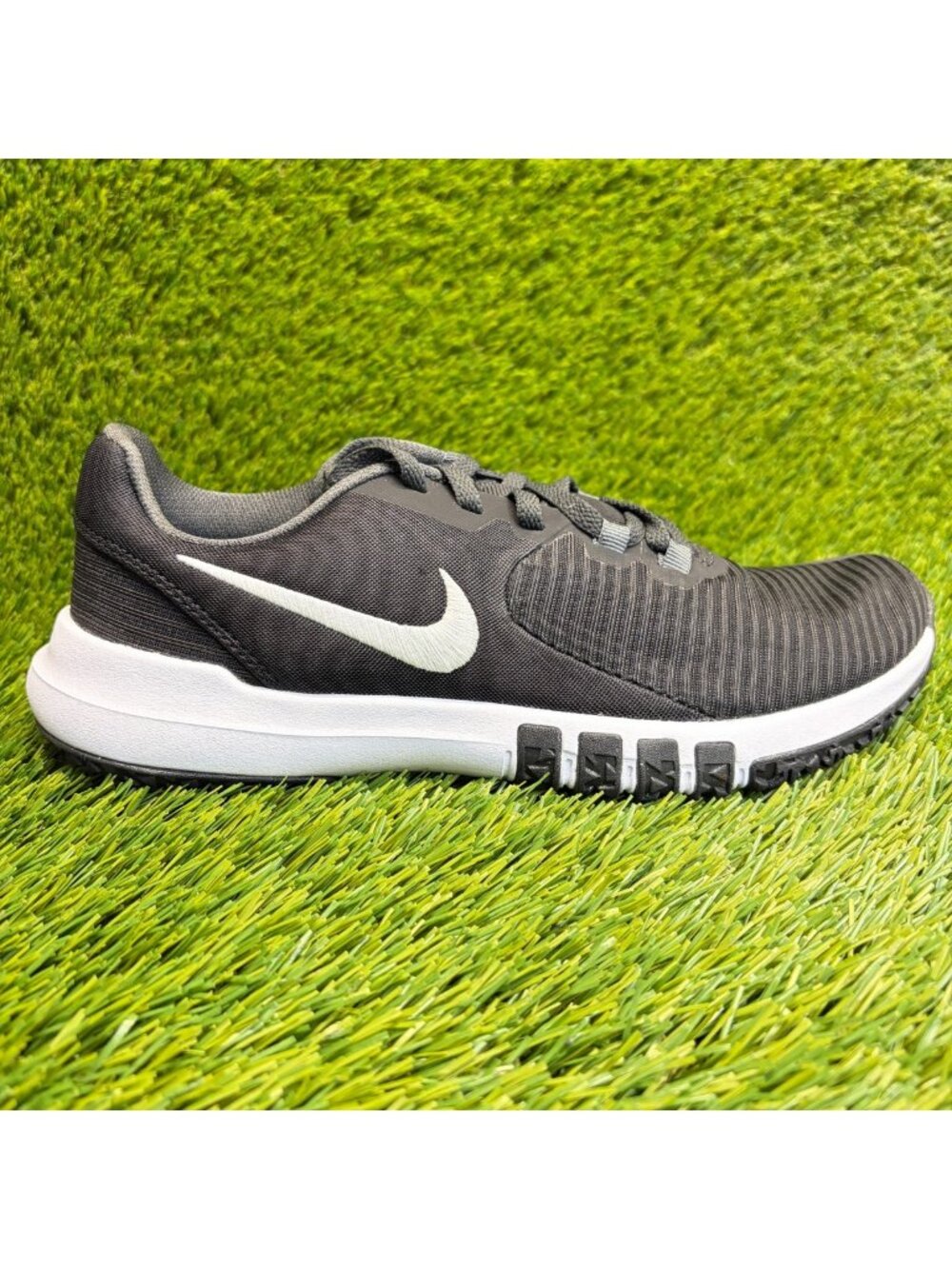 Nike Flex Control 4 Mens Size 7.5 Black White Athletic Running Shoes Sneakers